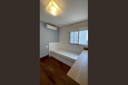 Apartamento à venda com 250m², 3 quartos e 4 vagas