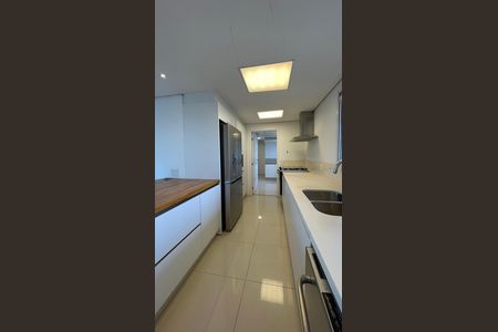 Apartamento à venda com 250m², 3 quartos e 4 vagas