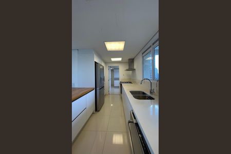 Apartamento à venda com 250m², 3 quartos e 4 vagas