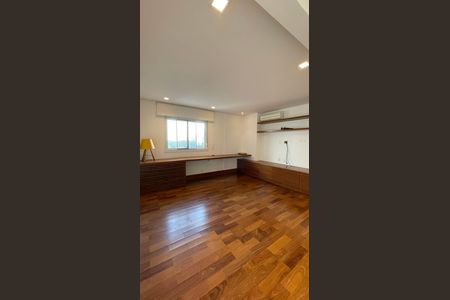 Apartamento à venda com 250m², 3 quartos e 4 vagas