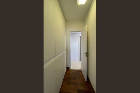 Apartamento à venda com 250m², 3 quartos e 4 vagas