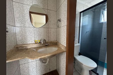Banheiro de apartamento para alugar com 2 quartos, 42m² em Novo Osasco, Osasco