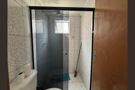 Banheiro de apartamento para alugar com 2 quartos, 42m² em Novo Osasco, Osasco
