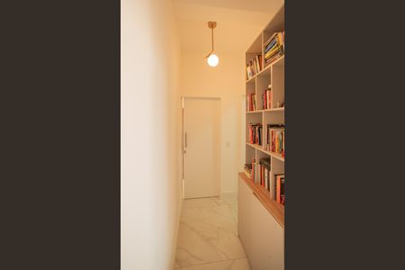 Apartamento à venda com 30m², 1 quarto e sem vaga Apartamento à venda com 30m², 1 quarto e sem vagaCorredor