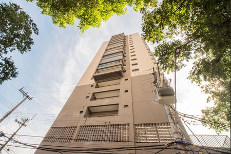 Apartamento à venda com 30m², 1 quarto e sem vaga Apartamento à venda com 30m², 1 quarto e sem vagaFachada