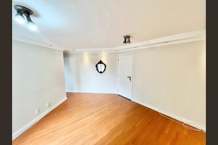 Sala de apartamento para alugar com 2 quartos, 60m² em Conjunto Residencial Novo Pacaembu, São Paulo