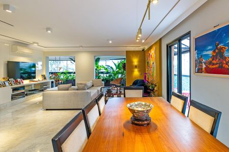 Apartamento à venda com 206m², 3 quartos e 4 vagas
