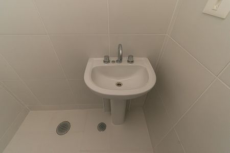 Apartamento à venda com 63m², 3 quartos e 1 vaga Apartamento à venda com 63m², 3 quartos e 1 vagaBanheiro da Suíte