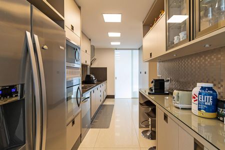 Apartamento à venda com 335m², 3 quartos e 6 vagasCozinha