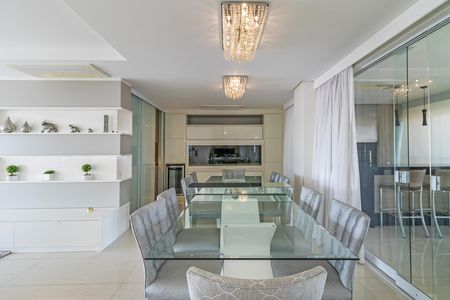 Apartamento à venda com 335m², 3 quartos e 6 vagasSala de jantar