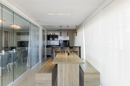 Apartamento à venda com 335m², 3 quartos e 6 vagasArea gourmet
