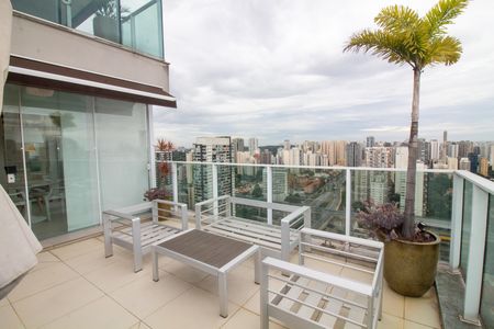 Apartamento para alugar com 100m², 1 quarto e 1 vaga Apartamento para alugar com 100m², 1 quarto e 1 vagaVaranda / Piscina