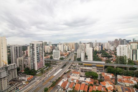 Apartamento para alugar com 100m², 1 quarto e 1 vaga Apartamento para alugar com 100m², 1 quarto e 1 vagaVaranda / Piscina - Vista