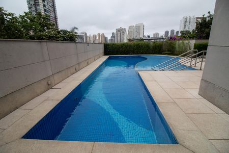 Apartamento para alugar com 100m², 1 quarto e 1 vaga Apartamento para alugar com 100m², 1 quarto e 1 vagaÁrea comum - Piscina