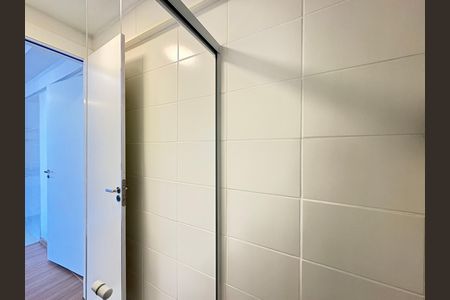 Apartamento à venda com 40m², 2 quartos e sem vaga Apartamento à venda com 40m², 2 quartos e sem vagaBanheiro