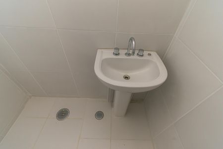 Apartamento à venda com 64m², 3 quartos e 1 vaga Apartamento à venda com 64m², 3 quartos e 1 vagaBanheiro 2