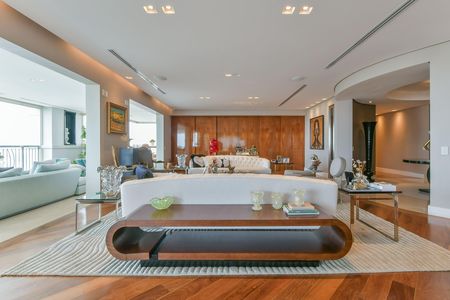 Apartamento à venda com 607m², 4 quartos e 7 vagas