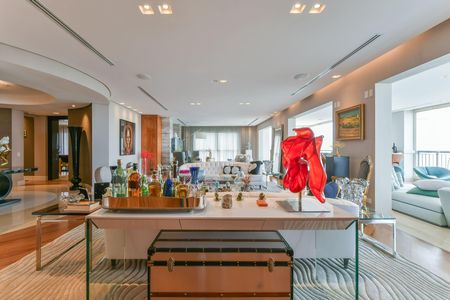Apartamento à venda com 607m², 4 quartos e 7 vagas