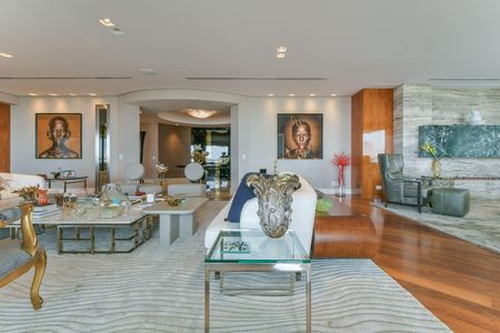 Apartamento à venda com 607m², 4 quartos e 7 vagas