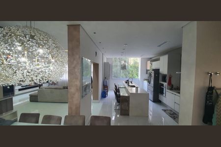 Foto 04 de apartamento à venda com 4 quartos, 214m² em Vila Suzana, São Paulo