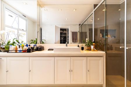 Apartamento à venda com 162m², 2 quartos e 3 vagas
