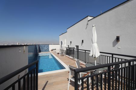 Apartamento à venda com 29m², 1 quarto e sem vaga Apartamento à venda com 29m², 1 quarto e sem vagaÁrea comum - Piscina