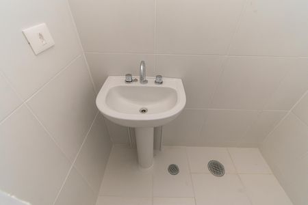 Apartamento à venda com 64m², 3 quartos e 1 vaga Apartamento à venda com 64m², 3 quartos e 1 vagaBanheiro da Suíte