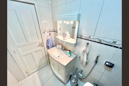 Casa para alugar com 72m², 2 quartos e 1 vaga Casa para alugar com 72m², 2 quartos e 1 vagaBanheiro
