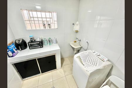 Casa para alugar com 72m², 2 quartos e 1 vaga Casa para alugar com 72m², 2 quartos e 1 vagaÁrea de Serviço