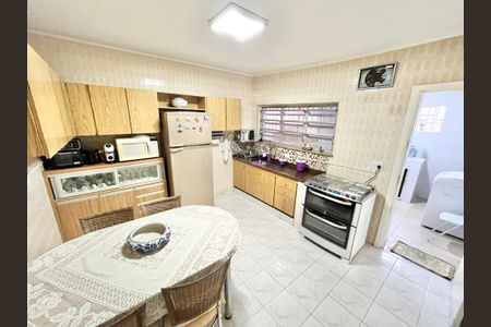 Casa para alugar com 72m², 2 quartos e 1 vaga Casa para alugar com 72m², 2 quartos e 1 vagaCozinha