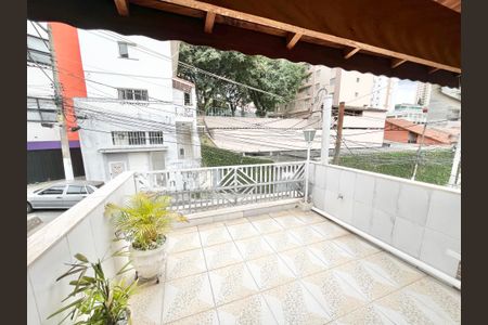 Casa para alugar com 72m², 2 quartos e 1 vaga Casa para alugar com 72m², 2 quartos e 1 vagaQuarto 1 Varanda