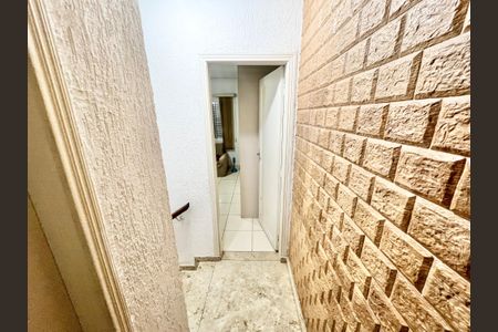 Corredor de casa à venda com 2 quartos, 72m² em Vila Pauliceia, São Paulo