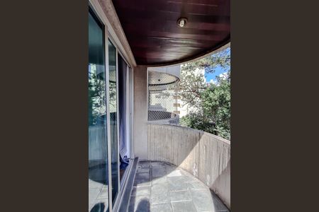 Apartamento à venda com 40m², 1 quarto e 1 vaga Apartamento à venda com 40m², 1 quarto e 1 vagaVaranda da Suíte