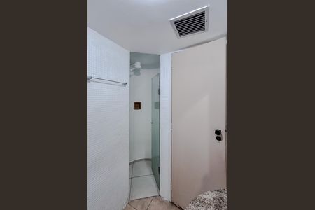 Apartamento à venda com 40m², 1 quarto e 1 vaga Apartamento à venda com 40m², 1 quarto e 1 vagaBanheiro da Suíte