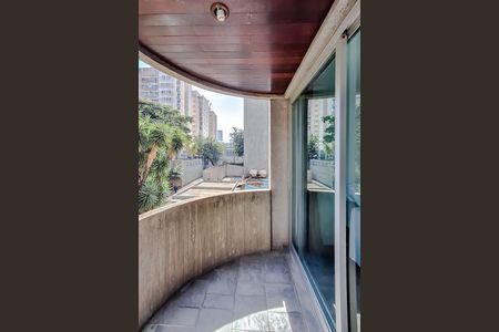 Apartamento à venda com 40m², 1 quarto e 1 vaga Apartamento à venda com 40m², 1 quarto e 1 vagaVaranda da Suíte