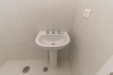 Apartamento à venda com 63m², 3 quartos e 1 vaga Apartamento à venda com 63m², 3 quartos e 1 vagaBanheiro da Suíte