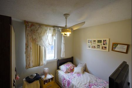 Quarto 1 de apartamento à venda com 2 quartos, 42m² em Vila Nova, Porto Alegre
