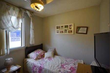 Quarto 1 de apartamento à venda com 2 quartos, 42m² em Vila Nova, Porto Alegre