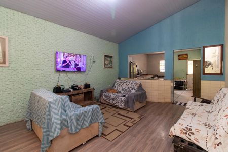 Sala de casa à venda com 3 quartos, 490m² em Hípica, Porto Alegre
