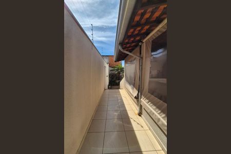 Casa para alugar com 250m², 3 quartos e 4 vagasCorredor 