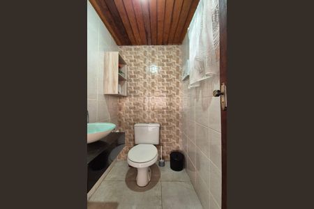 Casa para alugar com 250m², 3 quartos e 4 vagasBanheiro de Serviço 
