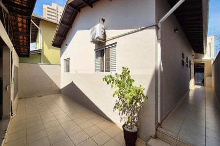 Casa para alugar com 250m², 3 quartos e 4 vagasQuintal 