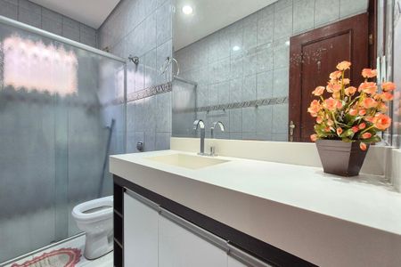 Casa para alugar com 250m², 3 quartos e 4 vagasBanheiro