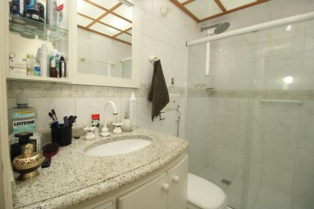 Apartamento à venda com 104m², 3 quartos e 1 vagaBanheiro da Suíte