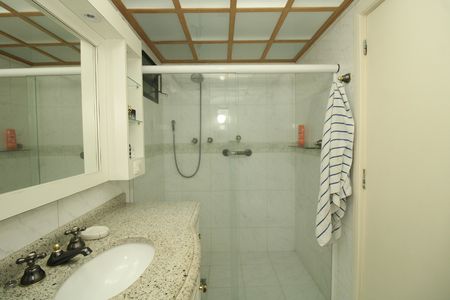 Apartamento à venda com 104m², 3 quartos e 1 vagaBanheiro social