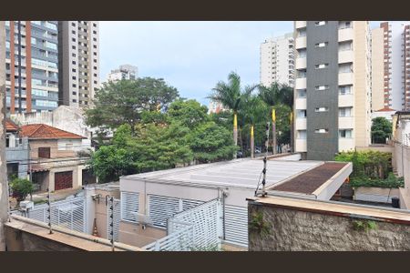 Vista  de apartamento à venda com 2 quartos, 67m² em Lapa, São Paulo