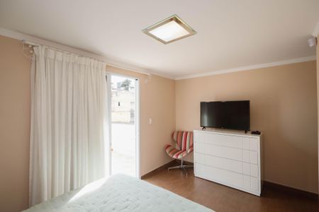 Suíte  de casa à venda com 4 quartos, 195m² em Vila Constança, São Paulo
