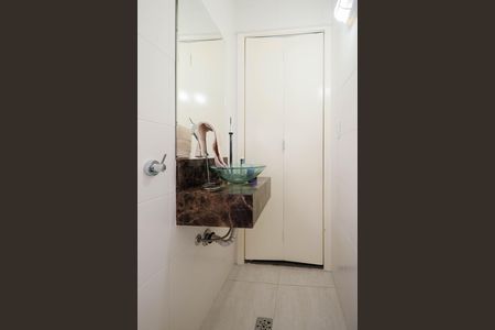 Lavabo de casa à venda com 4 quartos, 195m² em Vila Constança, São Paulo