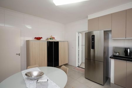 Cozinha - Armários de casa à venda com 4 quartos, 195m² em Vila Constança, São Paulo