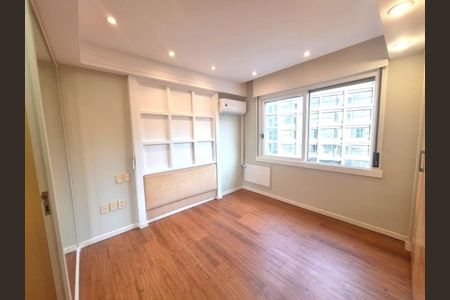 Apartamento à venda com 114m², 3 quartos e 2 vagas Apartamento à venda com 114m², 3 quartos e 2 vagasQuarto 2
